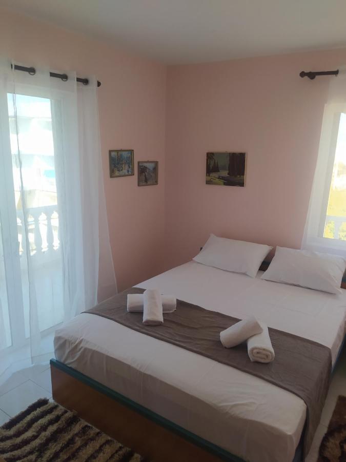 Anestis Apartment Akráta Ngoại thất bức ảnh
